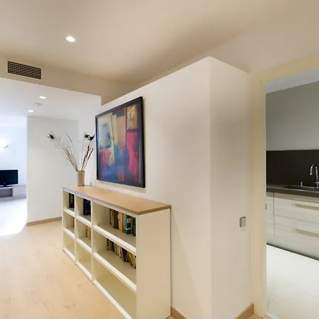 No 335 The Streets Apartment *
