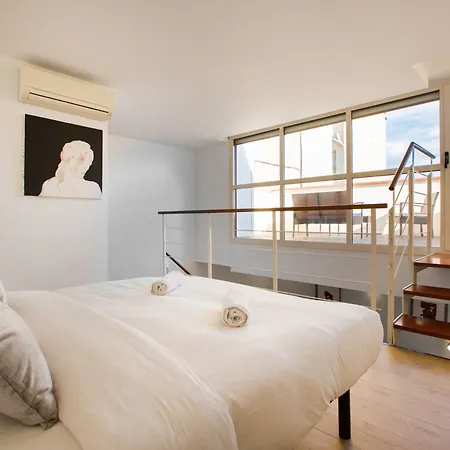 No 335 The Streets Apartment Barcelona